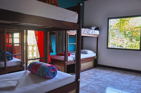 Traditional Shared Dormitory | Free WiFi, bed sheets