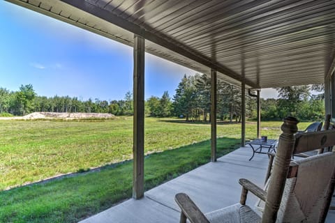 Au Gres Vacation Rental | 10BR | 2BA | 3,600 Sq Ft | Stairs Optional | Free WiFi