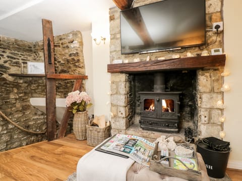 Cottage | Interior