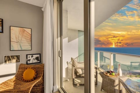 Apartment - Balcony views 