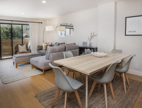 Living/Dining area
