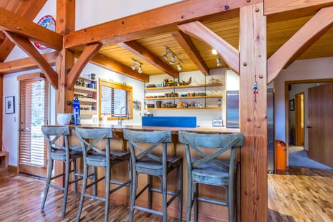 Kitchen - Main Level