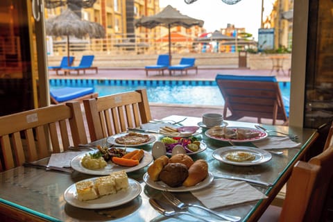 Daily buffet breakfast for a fee