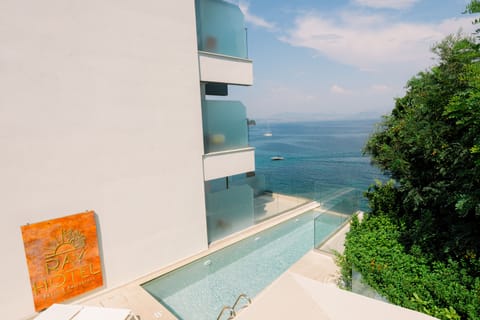 Seasonal outdoor pool, open 10:00 AM to 7:00 PM, free cabanas