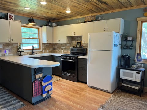 Brand new gas oven and range