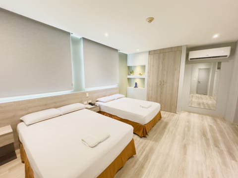 Superior Double Room, 2 Twin Beds | WiFi (free), bed sheets
