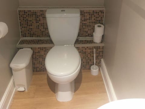 Single Room, Private Bathroom