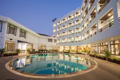 2 outdoor pools, pool umbrellas, sun loungers