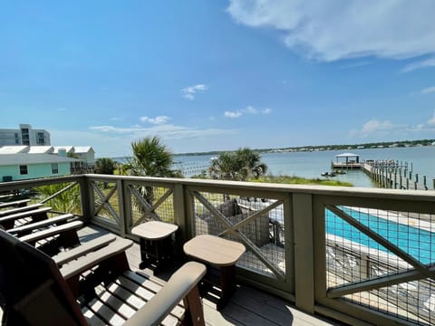 Tortuga Daybreak, Gulf Shores, Alabama. 2 Bedroom 2 Bathroom, sleeps 8. Views of the Lagoon.
