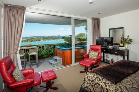 Luxury Room 3 with Ocean View and Private Spa | Water view