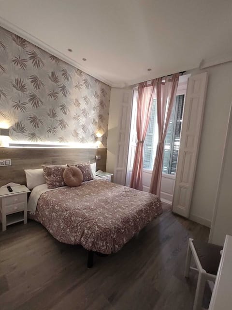 Standard Double Room, Balcony | Desk, laptop workspace, free WiFi, bed sheets