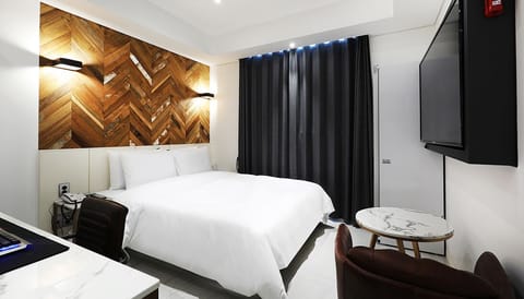 Deluxe Room | Free WiFi, bed sheets
