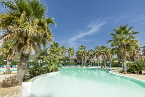 Seasonal outdoor pool, pool umbrellas, sun loungers
