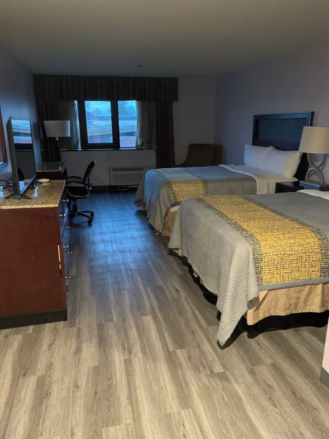 Standard Double Room | Premium bedding, Tempur-Pedic beds, desk, laptop workspace