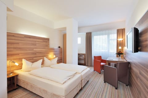 Business Double Room | Premium bedding, individually decorated, desk, blackout drapes