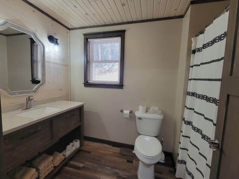 HH20bathroom202