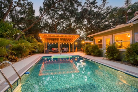 Paradise Retreat