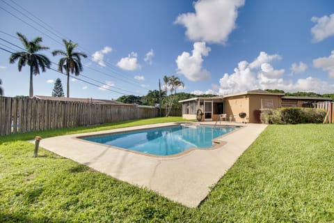 Margate Vacation Rental | 2BR | 1BA | 1-Story House | Step-Free Access