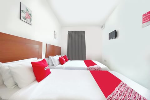 Superior Suite | Desk, free WiFi, bed sheets