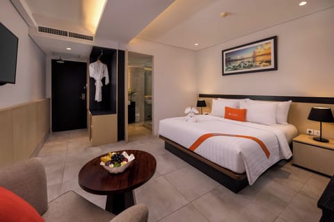 Grand Superior Room (Free Minibar) | Premium bedding, in-room safe, desk, blackout drapes
