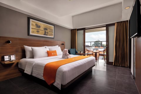 Premier Room, Balcony (Free Minibar) | Premium bedding, in-room safe, desk, blackout drapes