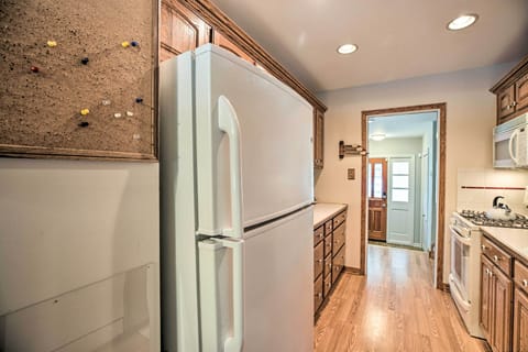 Kitchen | Dishware/Flatware