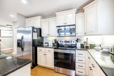 Kitchen---Granite Counter-tops, Stainless Steel