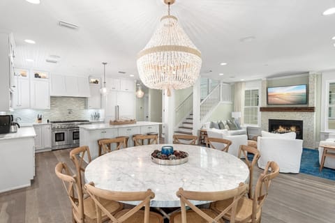 The Shell - Seaside - Living, Dining, and Kitchen Area