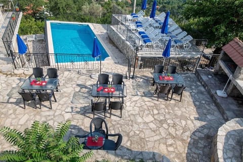 Pool and communal terraces