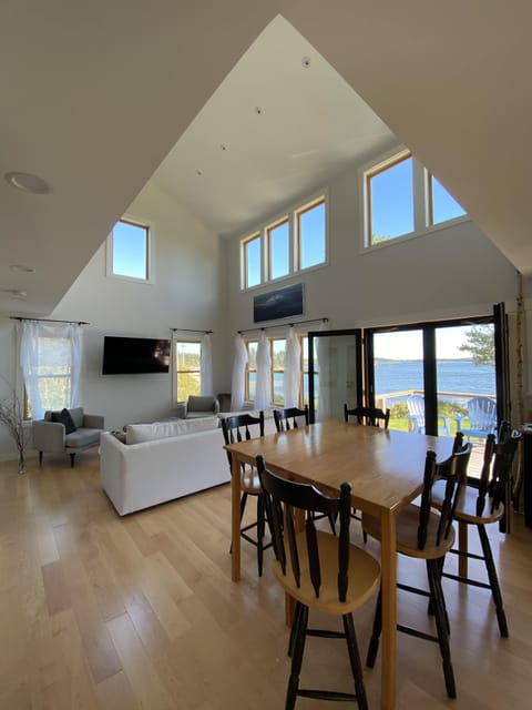 Open Concept. 2nd floor. Cathedral ceiling.
