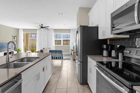 7-4901 Windermere Ave (07).jpg