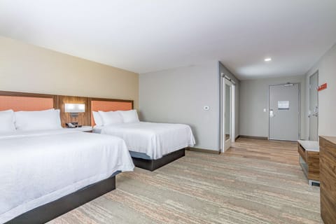 Pillowtop beds, desk, laptop workspace, blackout drapes