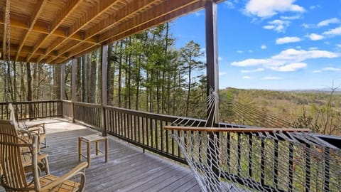 LOWER FL PORCH HAMMOCK SIDE