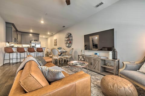 Fredericksburg Vacation Rental | 2BR | 2BA | 1,104 Sq Ft | Single-Story Condo