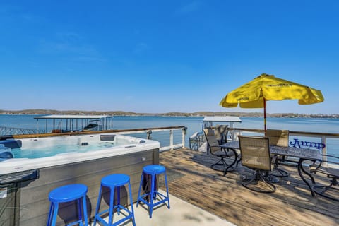 Lake Ozark Vacation Rental | 3BR | 3BA | 1,459 Sq Ft | Stairs Required