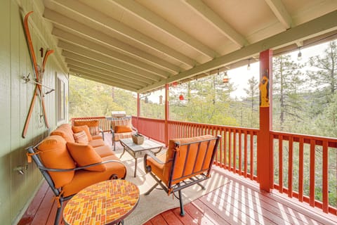 Strawberry Vacation Rental | 3BR | 2BA | 2 Stories | Stairs Required
