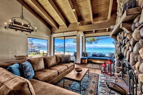 Lakefront Vacation home in Lakeland Village Resort, South Lake Tahoe
