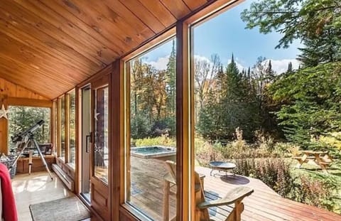 Comfort Chalet | 2 bedrooms, premium bedding, individually furnished, laptop workspace
