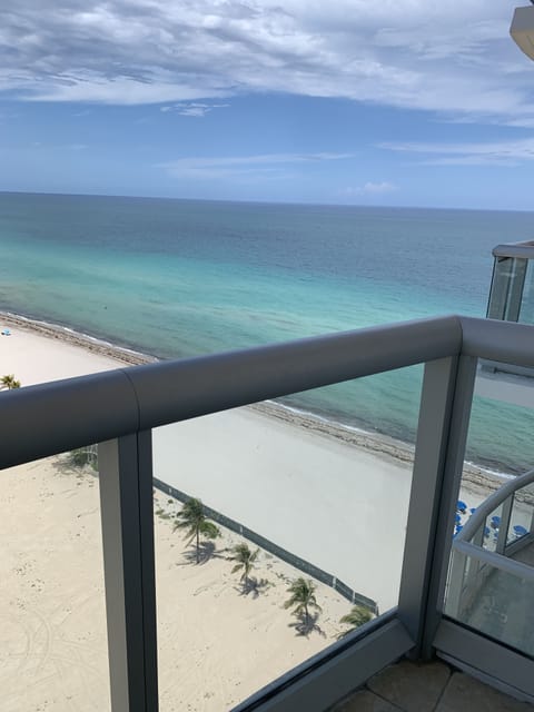 18th floor unit with balcony oceanview