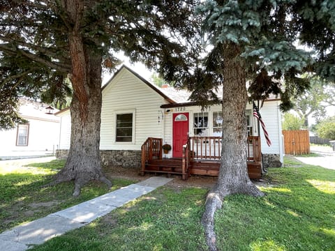 Welcome to Red Door Retreat! A favorite pet-friendly home