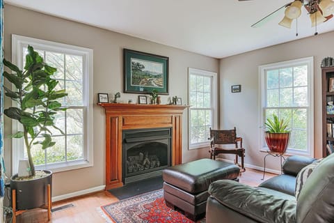 Living Room / Lounge