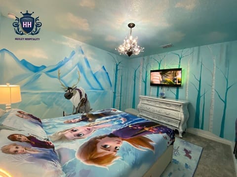Bedroom 3; Frozen Pavilion featuring Anna. Christophe & Sven in this queen suite with smart TV at Arundel. This suite is gorgeous making you feel like a kid again. 