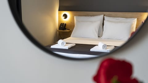 Superior Double or Twin Room | Hypo-allergenic bedding, Select Comfort beds, minibar, in-room safe