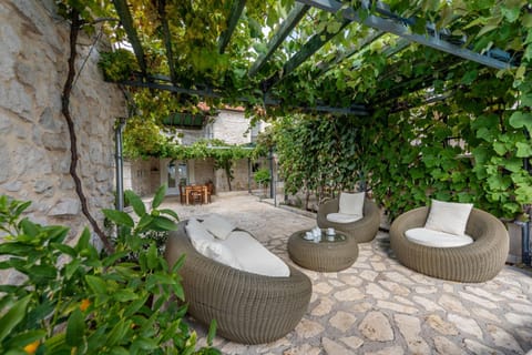 House, Smoking | 7 bedrooms