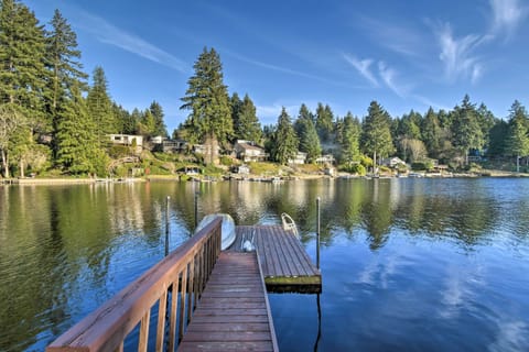 Olympia Vacation Rental | 2BR | 2.5BA | 1,173 Sq Ft | Entry Stairs Required