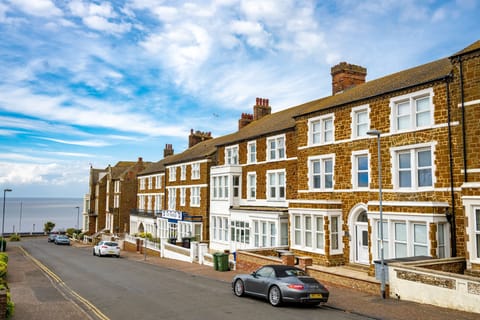 Blue Skies Apartment, Hunstanton: The property is a stone's throw away from the beach.