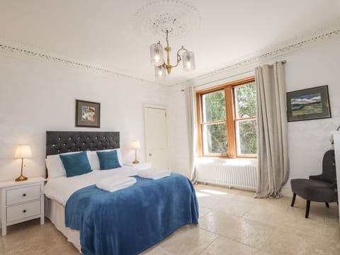 4 bedrooms, individually decorated, individually furnished, free WiFi