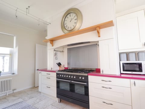 Fridge, dishwasher, electric kettle, toaster