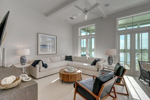 1st Floor Living Area