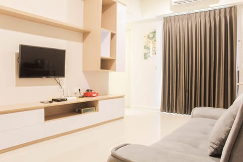 Room | Living area | TV